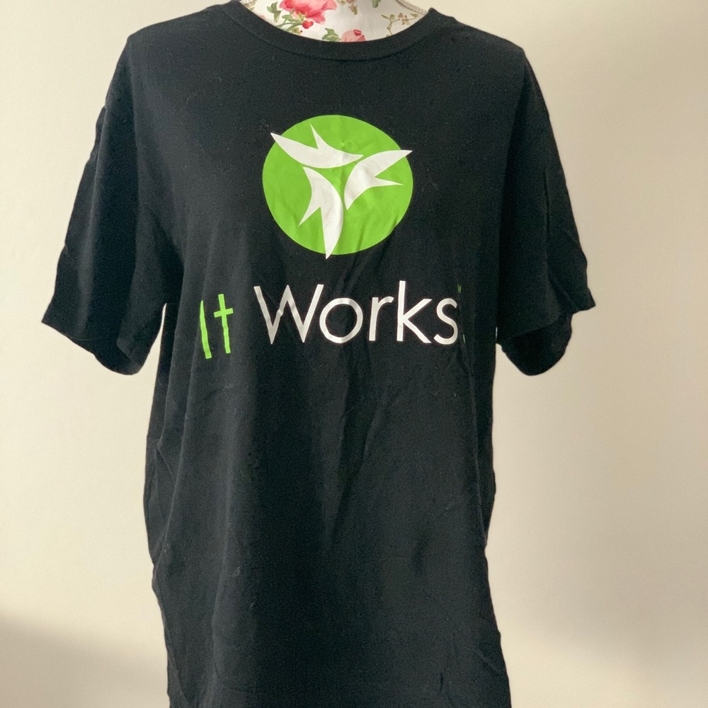 It Works T-Shirt Size Extra Large